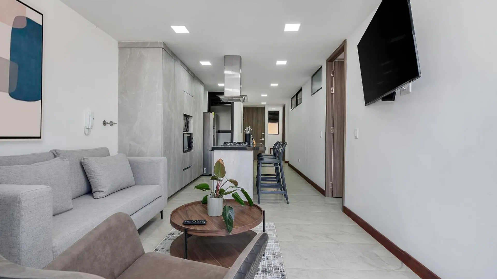 Apartamento Medellin-Cerca Al Poblado-201 0*,